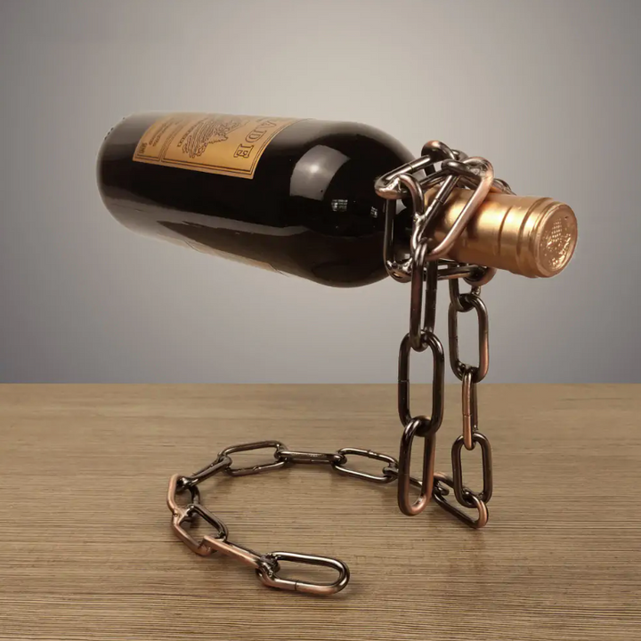Suporte para garrafa de vinho com corrente.